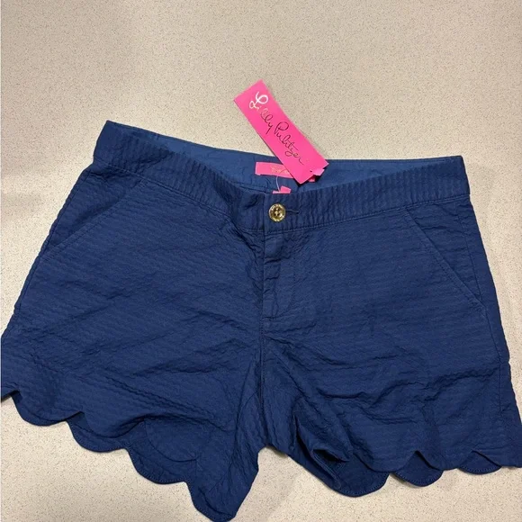 Lilly Pulitzer Blue Scalloped Shorts - Picture 1 of 4
